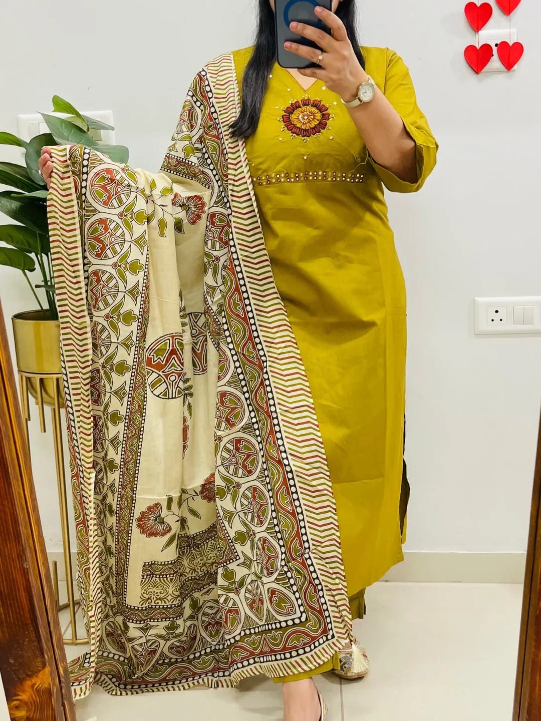 Kurta
  Pant &
  Dupatta Set – Kurti
  Pant
  Dupatta