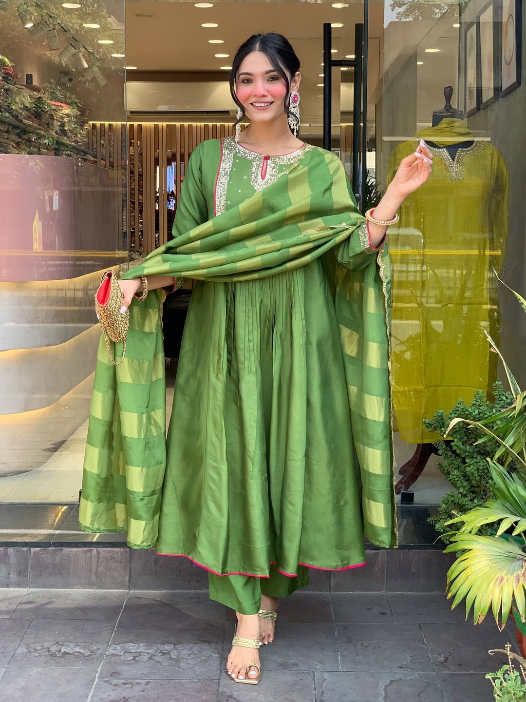 Anarkali Set – Anarkali Kurta 
  Pant
  Dupatta