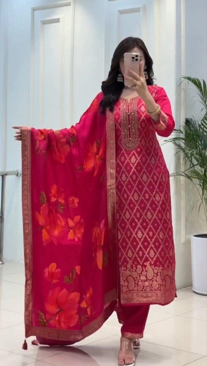 Kurta
Pant &
Dupatta Set – Kurti
Pant
Dupatta