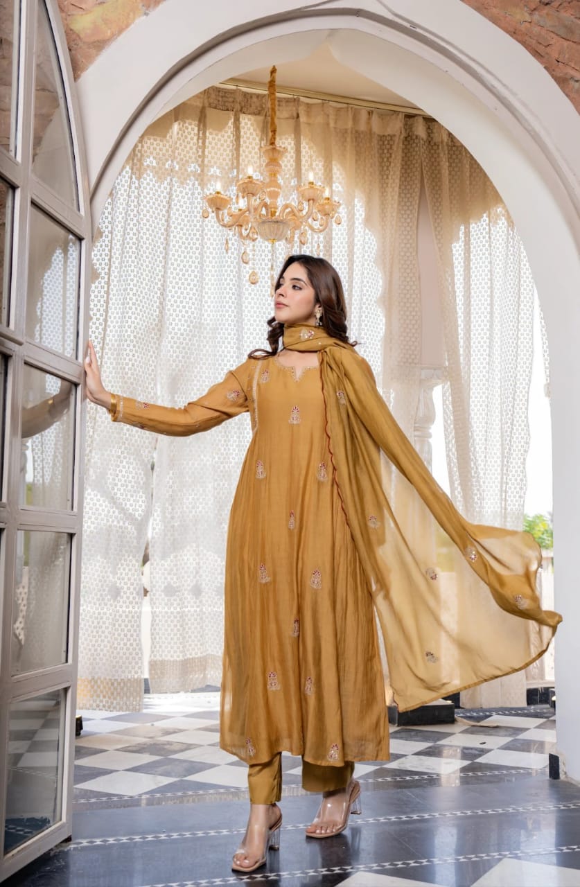 Anarkali Set – Anarkali Kurta 
  Pant
  Dupatta
