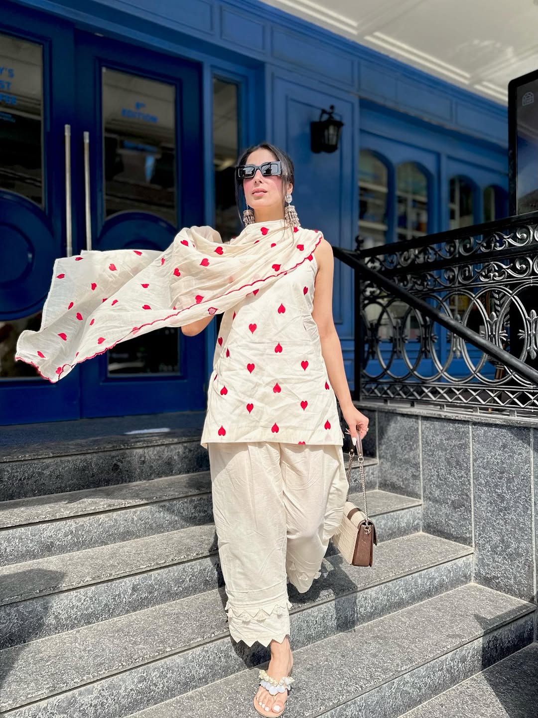 Kurta
  Pant &
  Dupatta Set - Kurti
  Pant
  Dupatta
