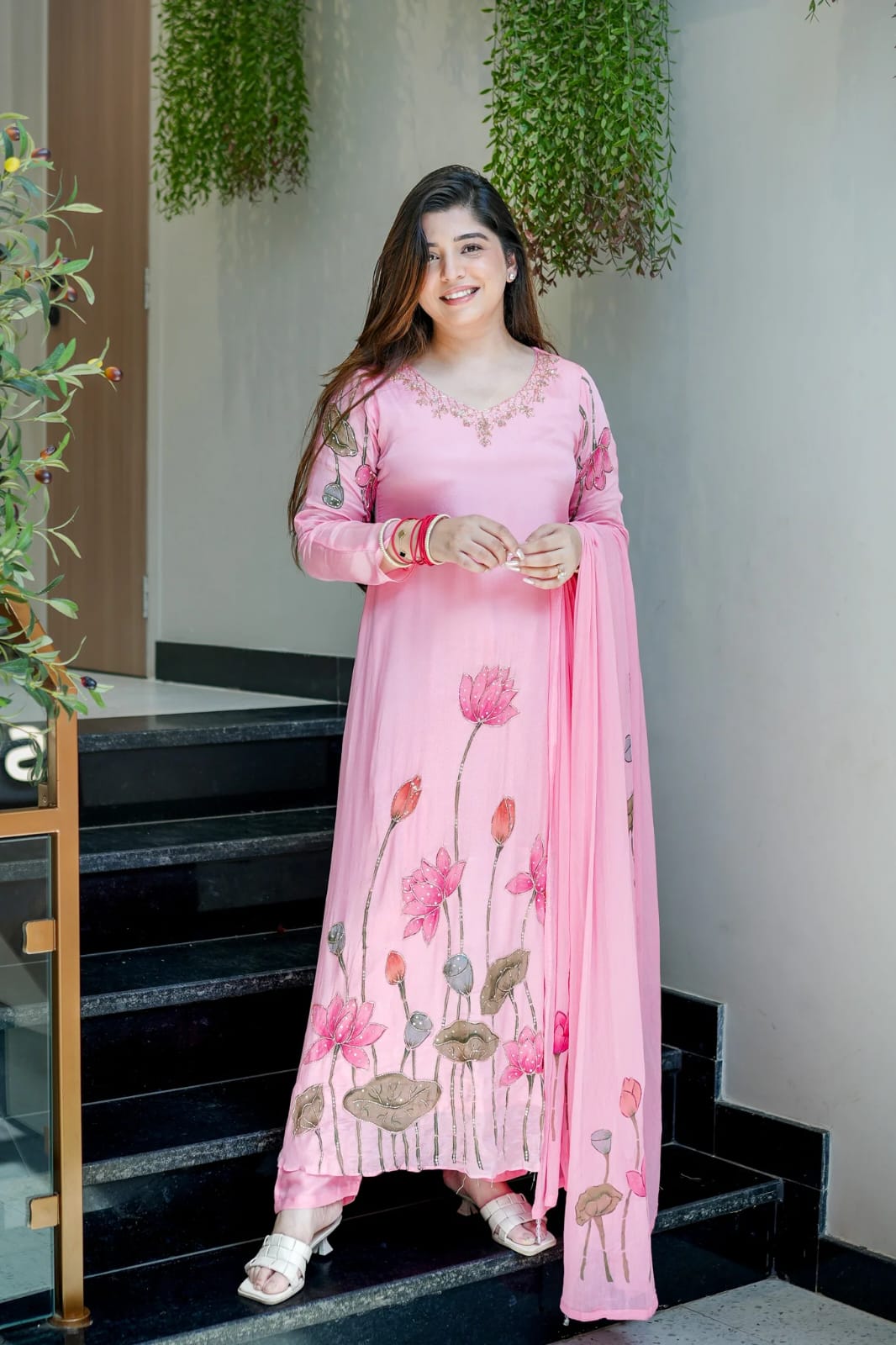 Kurta
  Pant &
  Dupatta Set - Kurti
  Pant
  Dupatta